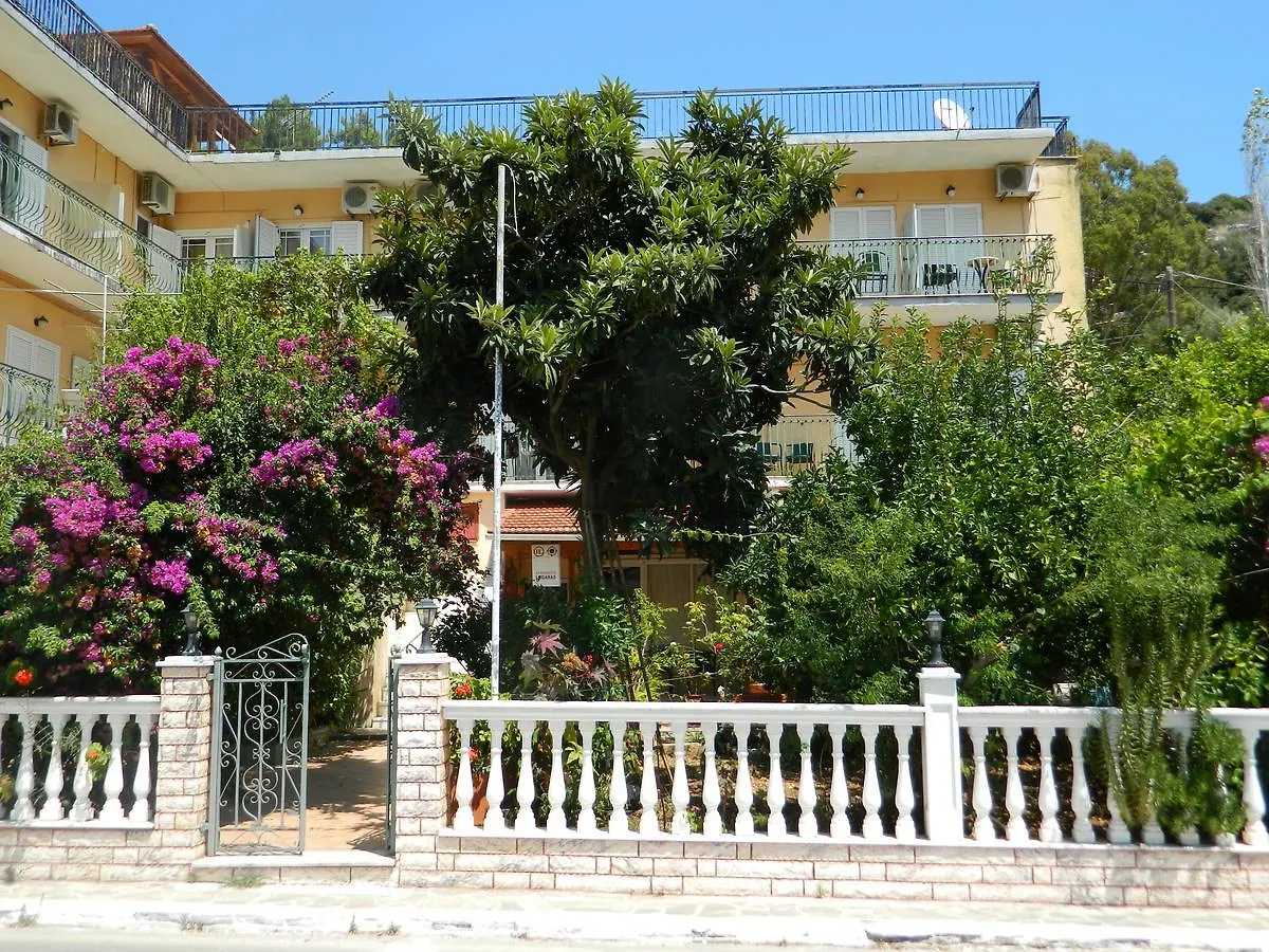 Logara'S Apartments Agia Efimia Aparthotel