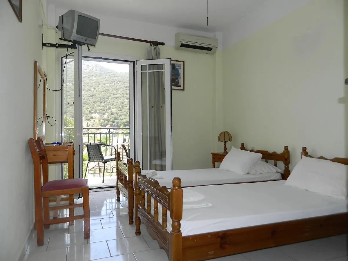 Logara'S Apartments Agia Efimia