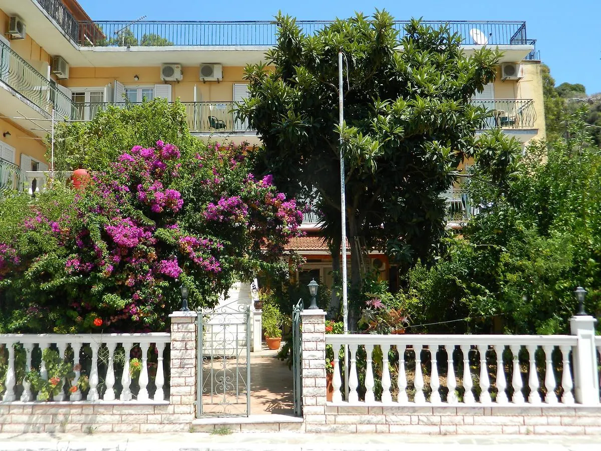 ** Apart Otel Logara'S Apartments Agia Efimia Yunanistan